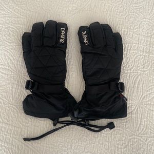 Dakine snowboarding gloves